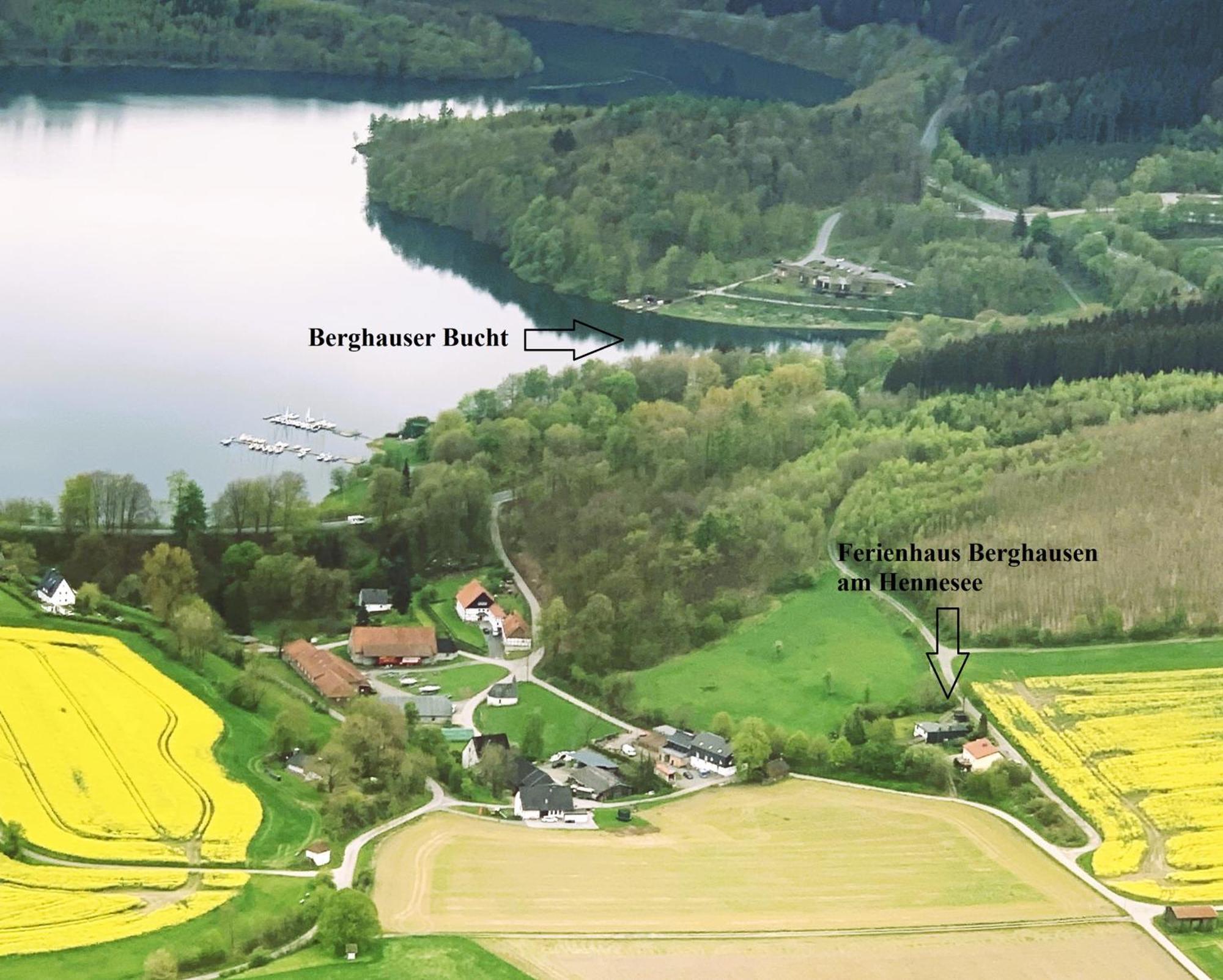 Ferienhaus Berghausen Am Hennesee Meschede Exterior foto