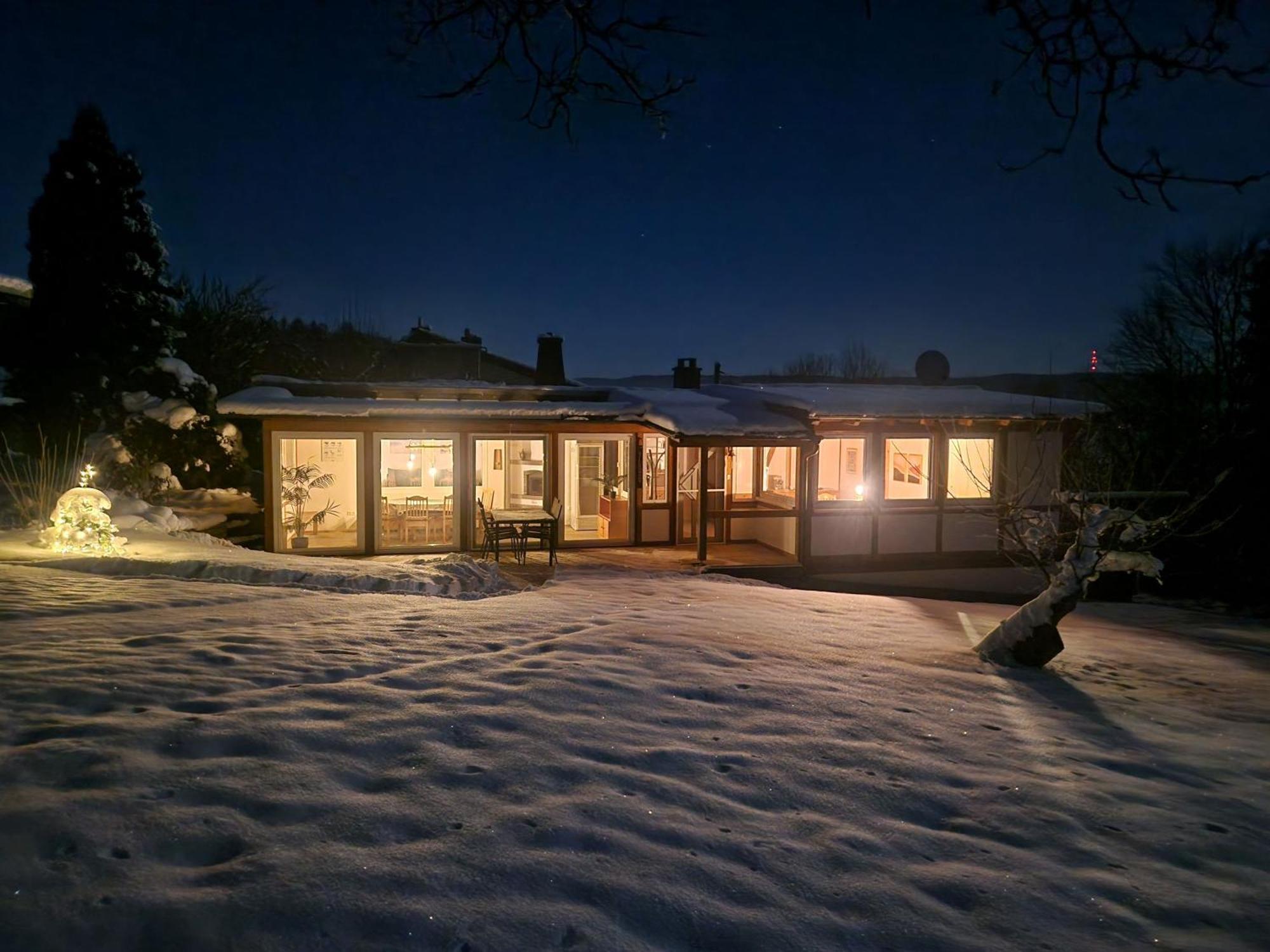 Ferienhaus Berghausen Am Hennesee Meschede Exterior foto